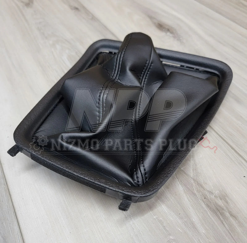 Load image into Gallery viewer, Nissan R32 Skyline Manual Shift Boot Assembly Series 2 - NizmoPartsPlug
