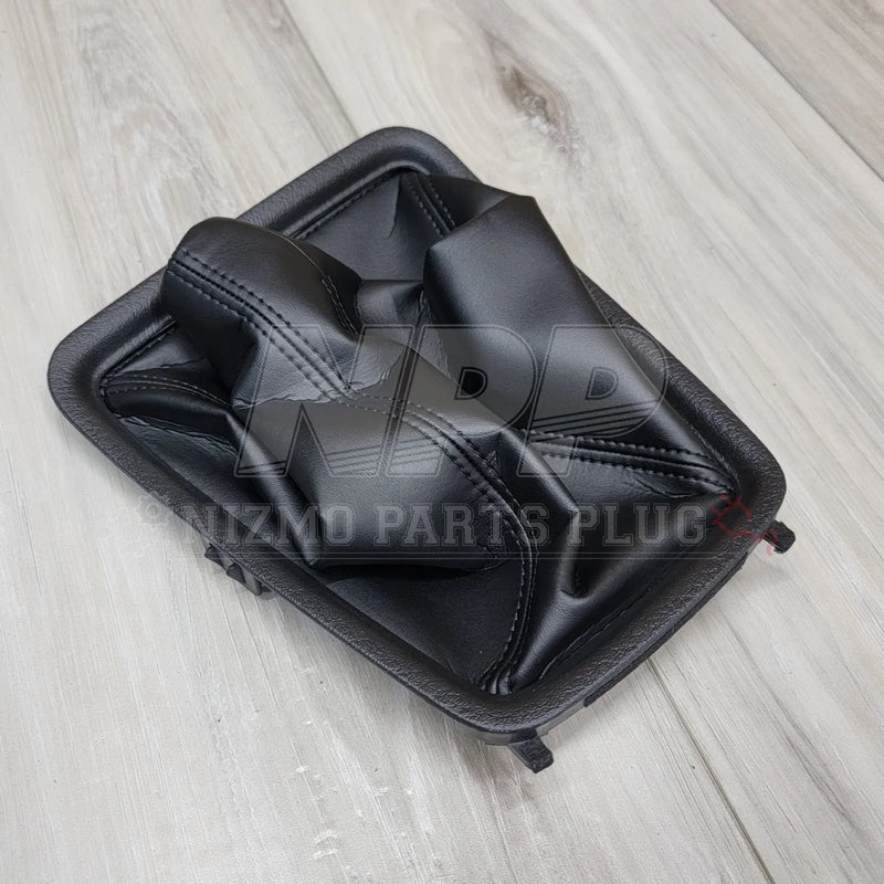 Load image into Gallery viewer, Nissan R32 Skyline Manual Shift Boot Assembly Series 2 - NizmoPartsPlug
