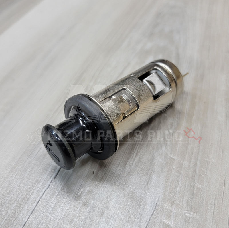 ギャラリービューアに画像をロードする, Nissan 34 Interior Auxiliary Lighter Ring Assembly Complete - NizmoPartsPlug
