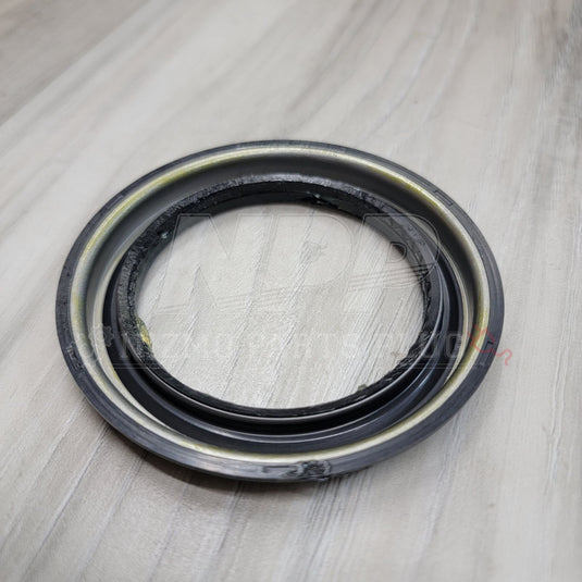 Nissan Z32 300ZX/R34 Skyline Rear Hub Knuckle Grease Seal - NizmoPartsPlug