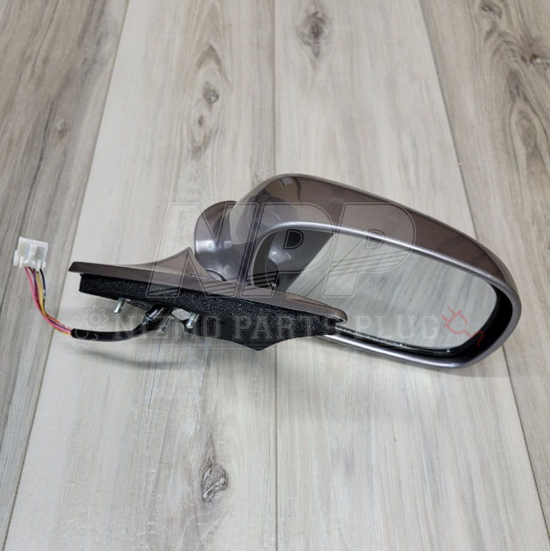 Load image into Gallery viewer, Nissan R34 Skyline GTR Folding Mirror Assembly (RH) (WV2) - NizmoPartsPlug
