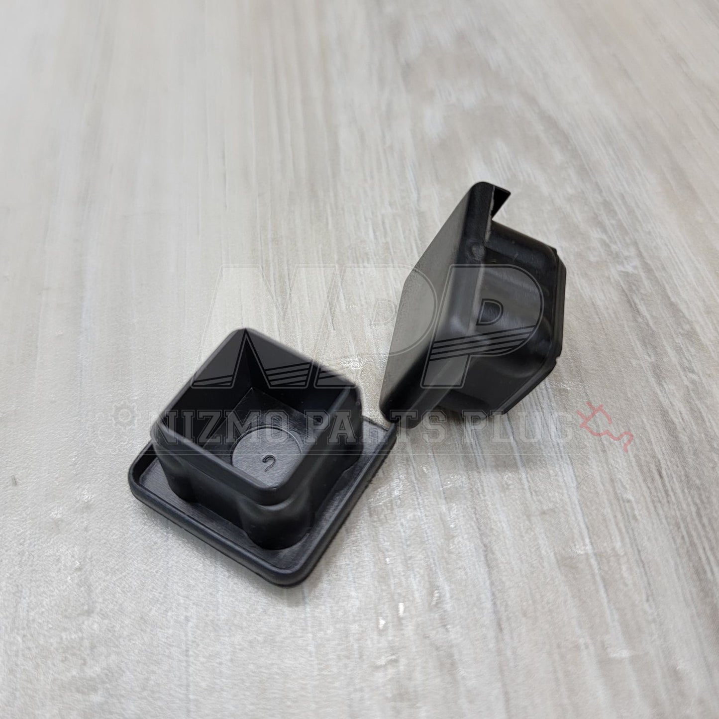 Nissan R34 Skyline Trunk Hinge Finisher Cap Set