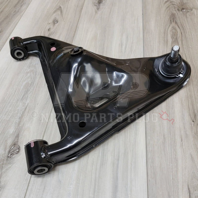 Cargue la imagen en el visor de la galería, Nissan R34 Skyline GTR Rear RH Lower Control Arm Assembly - NizmoPartsPlug

