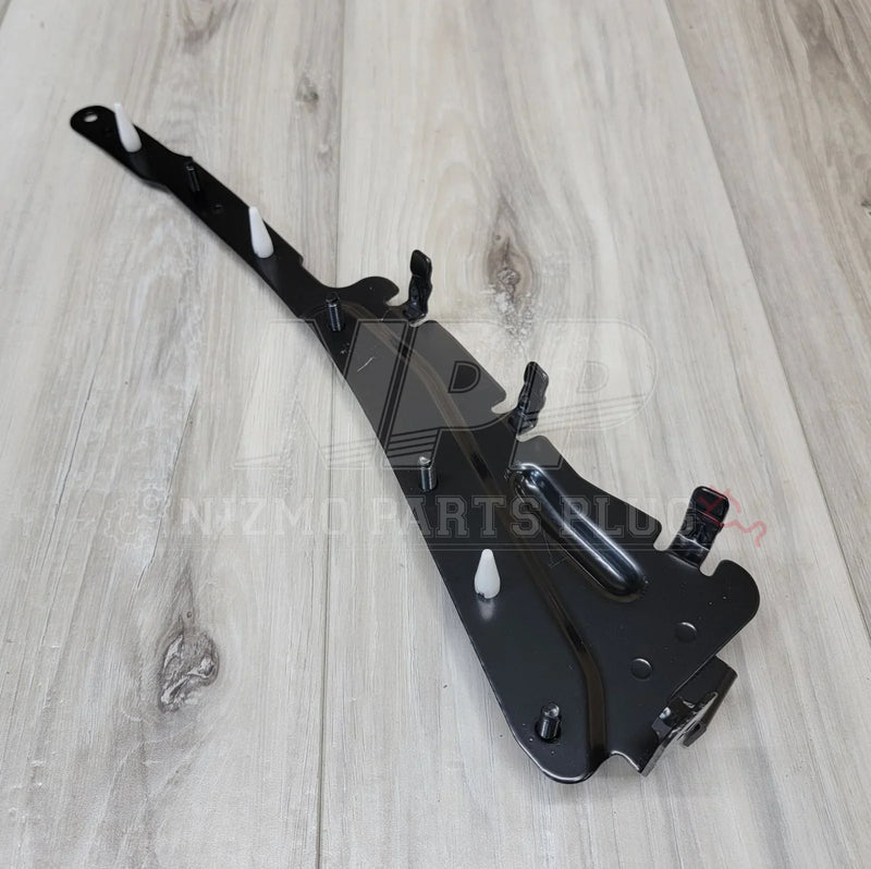 Load image into Gallery viewer, Nissan S13 180SX Type X Front RH Extension Bumper Bracket - NizmoPartsPlug
